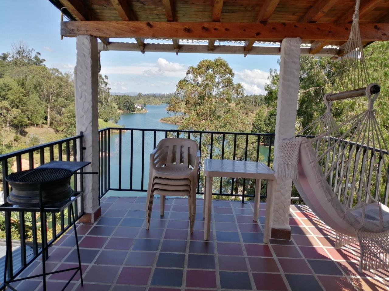ホテル El Nuevo Mirador Guatapé エクステリア 写真